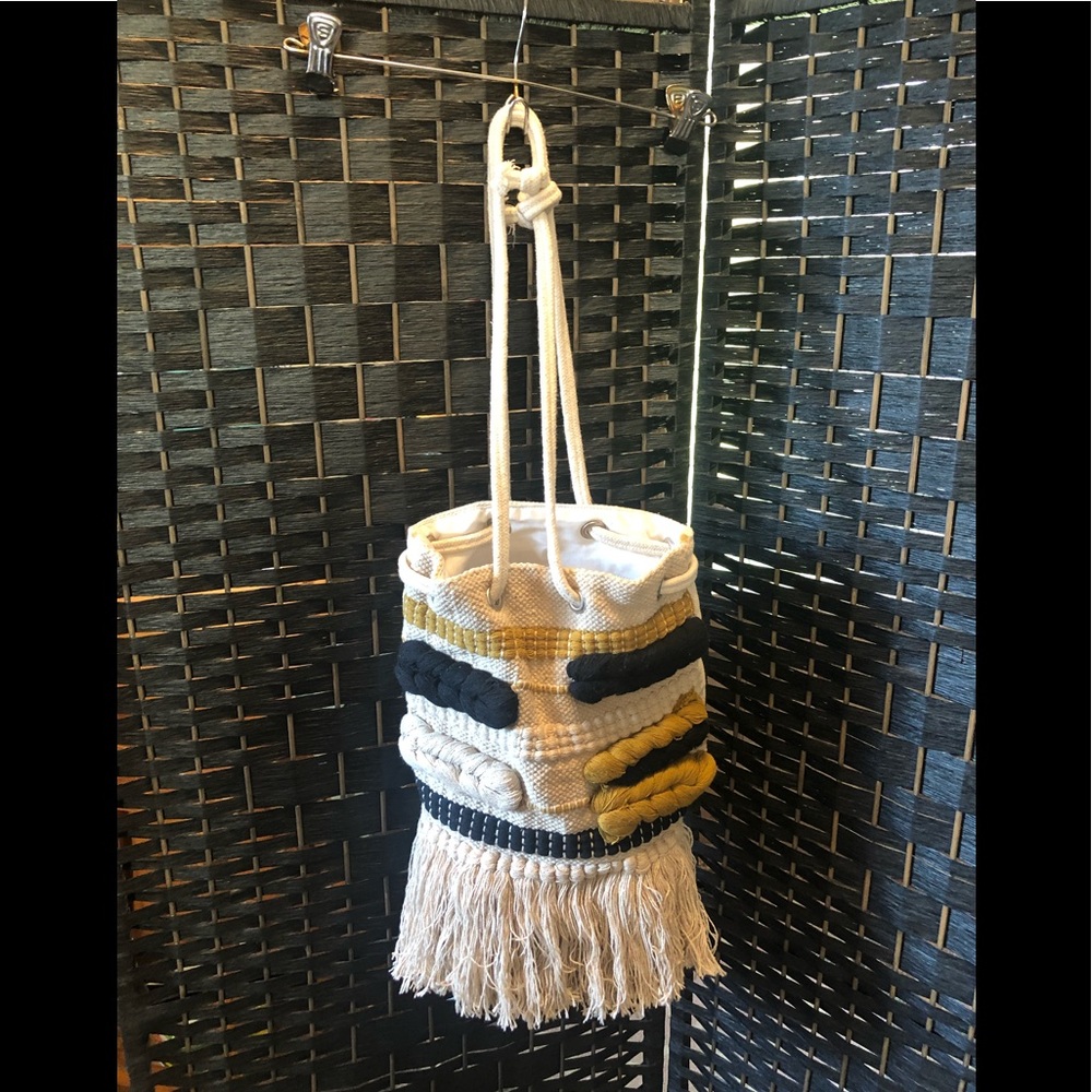BOHO - WORLD MARKET - MACRAME BUCKET SHOULDER BAG with FRINGE